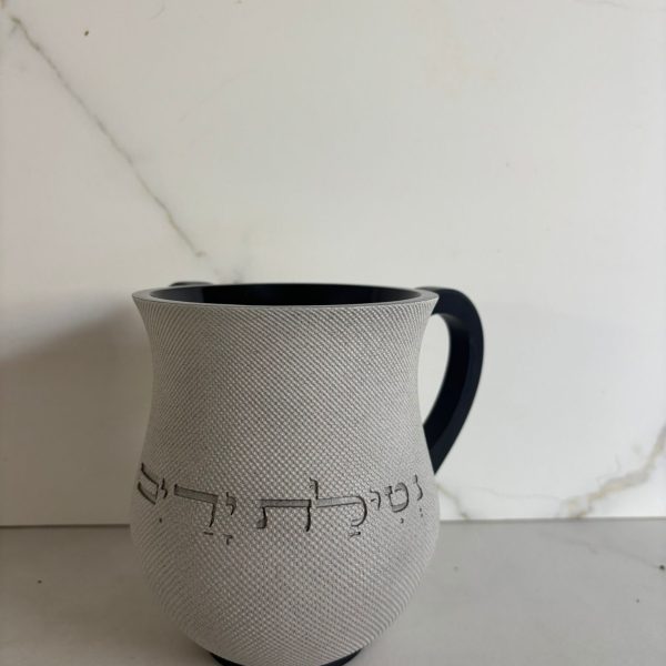 נטלה מפולימר טקסטורה משבצות אפור עם צבע שחור